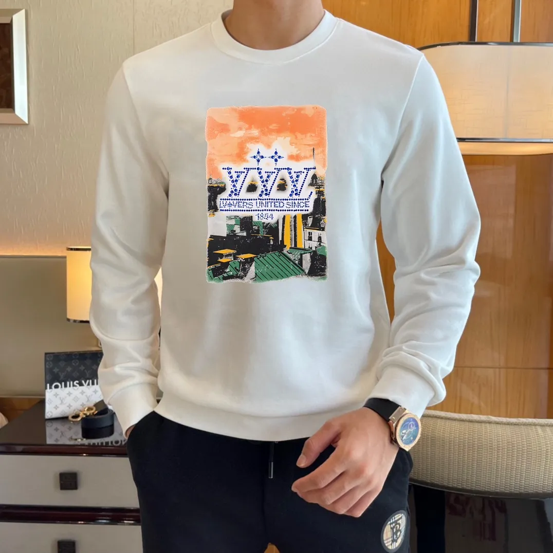 🅿️220 brand [LV Louis Vuitton] (good news for fat people) 2025ss autumn latest long-sleeved round-neck sweatshirt, on sale simultaneously on the official website. Refreshing and breathable. Made of top Tencel Roman. Comfortable and soft. 3D three-dimensional clarity. Super fashion sense. Great for gifting and keeping for yourself. Size: M-5XL (can wear up to 220 pounds)